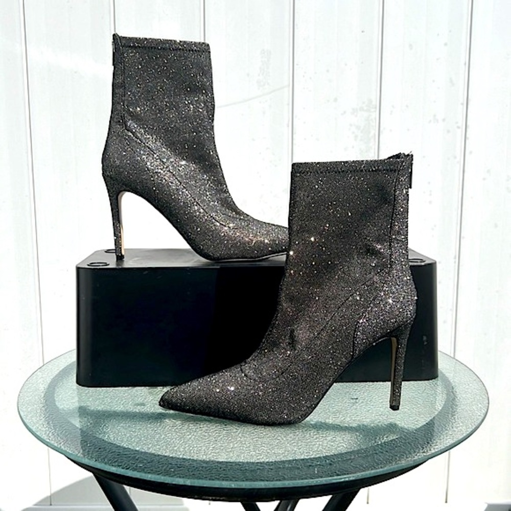 BADGLEY MISCHKA ‘Eva’ Pointed Toe Ankle Booties - Women’s 7.5
